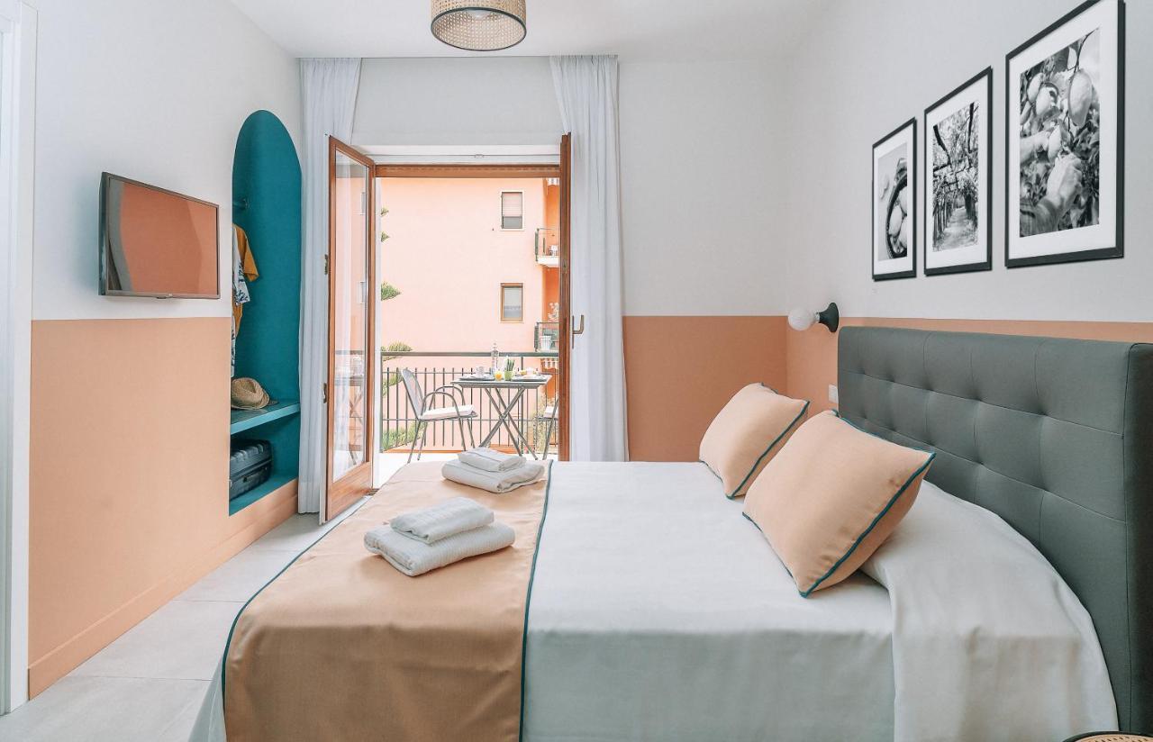 Sorrento Colors&Suites Bagian luar foto